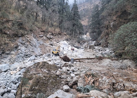 Boulder clearing work at the intake area