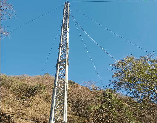 Ropeway tower for material transport to the site